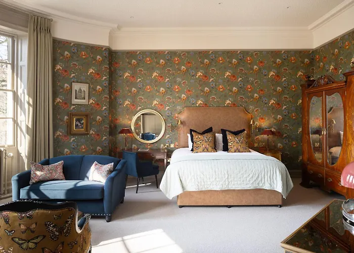 The Churchill Hotel
